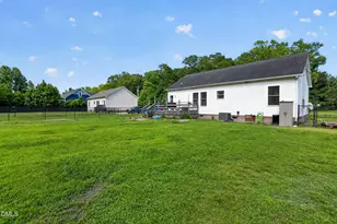 142 Lovers Ln, Elizabeth City, NC 27909 - Photo 2