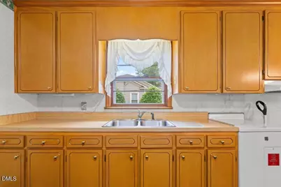 605 N Baker Street, Four Oaks, NC 27524 - Photo 8