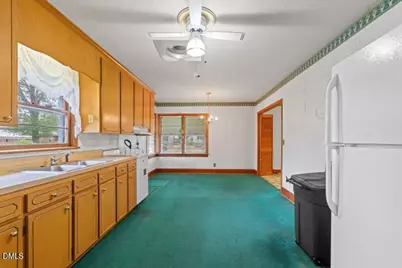 605 N Baker Street, Four Oaks, NC 27524 - Photo 14