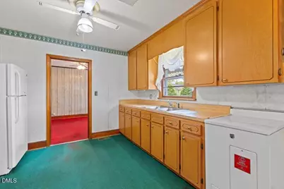 605 N Baker Street, Four Oaks, NC 27524 - Photo 12