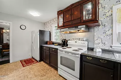 203 E Davis Street, Smithfield, NC 27577 - Photo 10