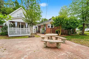 203 E Davis St, Smithfield, NC 27577 - Photo 22