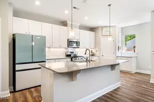 199 Deardom Wy, Chapel Hill, NC 27516 - Photo 2