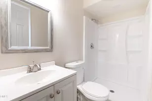 6001 Applewood Ln, Raleigh, NC 27609 - Photo 12