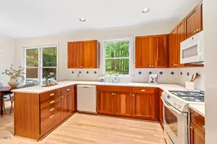 105 Bristol Dr, Chapel Hill, NC 27516 - Photo 12