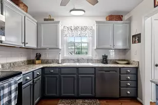 9721 Weathering Ct, Zebulon, NC 27597 - Photo 8