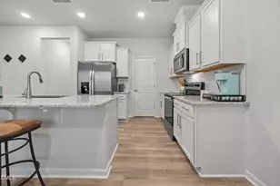 872 McKenzie Pk Ter, Wendell, NC 27591 - Photo 4
