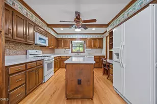 8705 Trailing Cedar Ct, Raleigh, NC 27613 - Photo 20