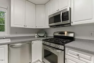305 Glen Echo Ln, Cary, NC 27518 - Photo 20