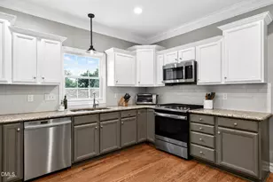 407 Bickett Blvd, Raleigh, NC 27608 - Photo 10