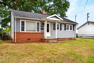 994 Maple St, Henderson, NC 27536 - Photo 1