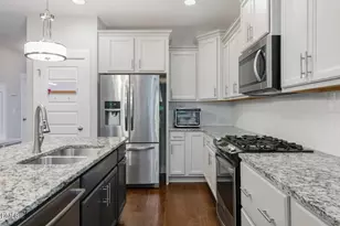 428 Skybluff Cir, Fuquay-Varina, NC 27526 - Photo 20