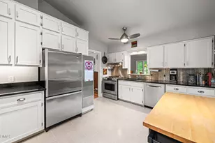 1401 Old Trinity Cir, Raleigh, NC 27607 - Photo 24