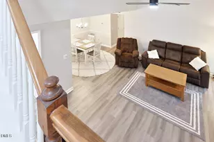 412 Oak Hollow Ct, Raleigh, NC 27613 - Photo 8