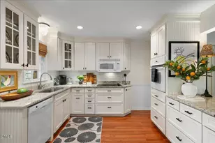 610 Devereux St, Raleigh, NC 27605 - Photo 10