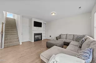 220 Brisbane Dr, Zebulon, NC 27597 - Photo 2