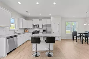 220 Brisbane Dr, Zebulon, NC 27597 - Photo 4