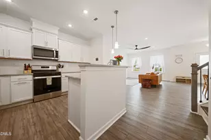 301 Ribbon Rail St, Fuquay Varina, NC 27526 - Photo 10