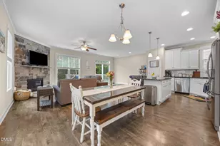 208 Log Pond Ct, Apex, NC 27502 - Photo 4