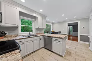 200 Emerywood Dr, Raleigh, NC 27615 - Photo 16