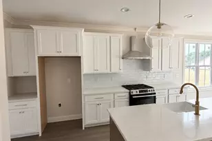 318 Powhatan Dr, Fuquay Varina, NC 27526 - Photo 6