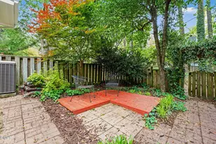 6404 Meadow View Dr, Raleigh, NC 27609 - Photo 24