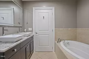 400 W North St, Raleigh, NC 27603 - Photo 32