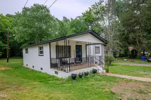762 Hillsboro St, Pittsboro, NC 27312 - Photo 2
