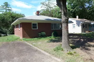 111 Isley St, Chapel Hill, NC 27516 - Photo 2