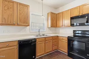 815 Brookhannah Ct, Fuquay Varina, NC 27526 - Photo 16