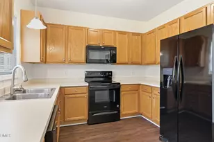 815 Brookhannah Ct, Fuquay Varina, NC 27526 - Photo 12