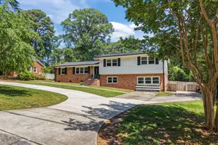 5904 Deblyn Ave, Raleigh, NC 27612 - Photo 2