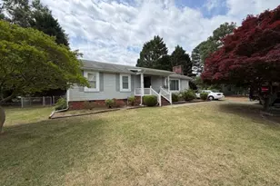 205 Falcon Ct, Clayton, NC 27520 - Photo 2