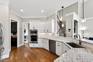 923 Dominion Hill Dr, Cary, NC 27519 - Photo 4