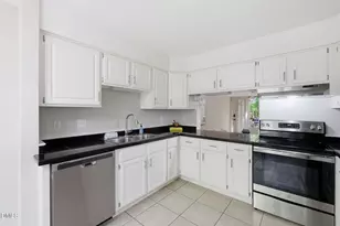 404 Forest Ct, Carrboro, NC 27510 - Photo 8