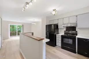107 Weatherstone Dr, Chapel Hill, NC 27514 - Photo 2