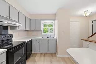 107 Weatherstone Dr, Chapel Hill, NC 27514 - Photo 16