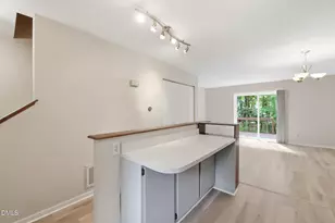 107 Weatherstone Dr, Chapel Hill, NC 27514 - Photo 12
