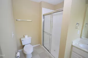 201 Tecumseh Ct, Cary, NC 27513 - Photo 26