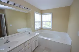 201 Tecumseh Ct, Cary, NC 27513 - Photo 24