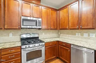 9135 Wooden Rd, Raleigh, NC 27617 - Photo 14