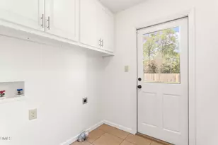 2431 Hickory Ave, Burlington, NC 27215 - Photo 24
