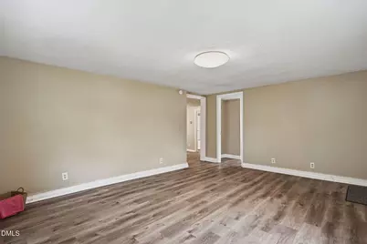 204 W Hill Street, Benson, NC 27504 - Photo 4