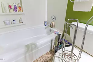 1421 Marlborough Rd, Fayetteville, NC 28304 - Photo 12