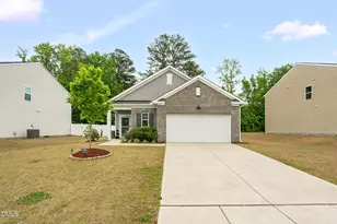 948 Berkeley Glen Rd, Zebulon, NC 27597 - Photo 2