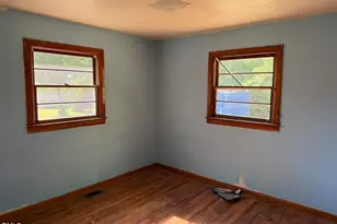 250 S Carrie St, Coats, NC 27521 - Photo 10