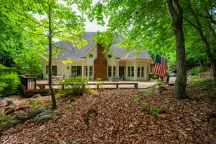 10234 Governors Dr, Chapel Hill, NC 27517 - Photo 8
