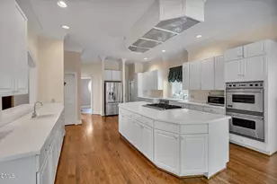 10234 Governors Dr, Chapel Hill, NC 27517 - Photo 20