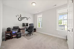 307 W Amber Oak Dr, Selma, NC 27576 - Photo 4
