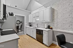 8313 Wycombe Ln, Raleigh, NC 27615 - Photo 10